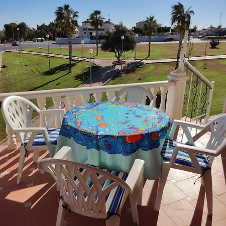 Confortable Apartamento Con Vistas Al Mar ตอร์เรเวียคา ภายนอก รูปภาพ