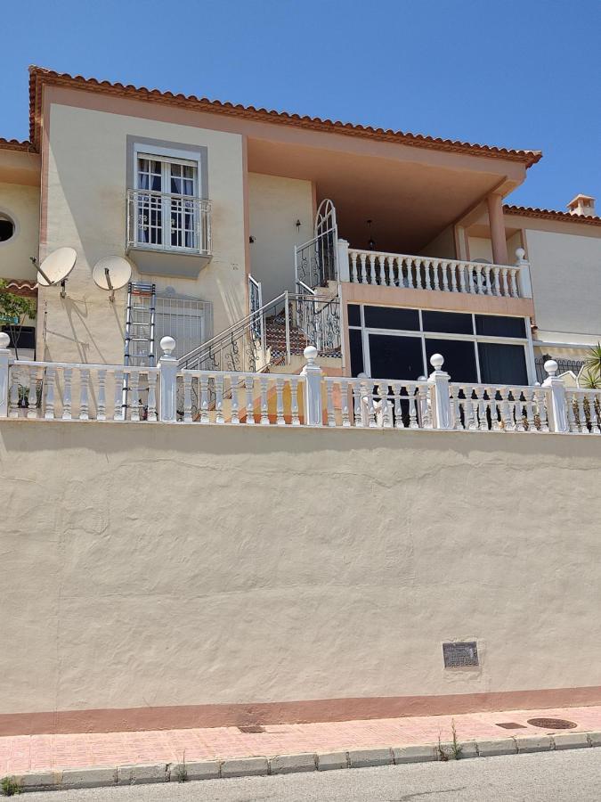 Confortable Apartamento Con Vistas Al Mar ตอร์เรเวียคา ภายนอก รูปภาพ